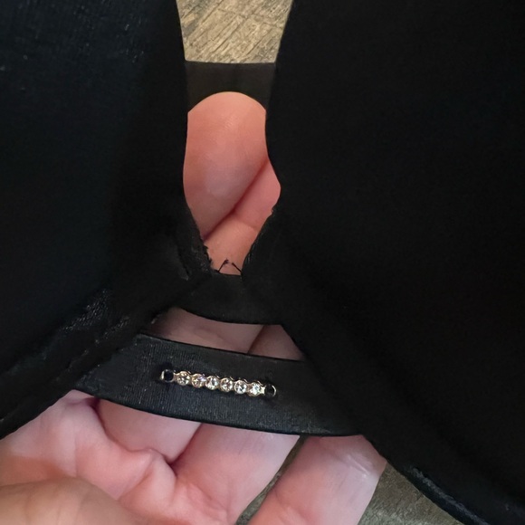 Victoria’s Secret Very Sexy Push Up Bra - Black - Picture 4 of 16